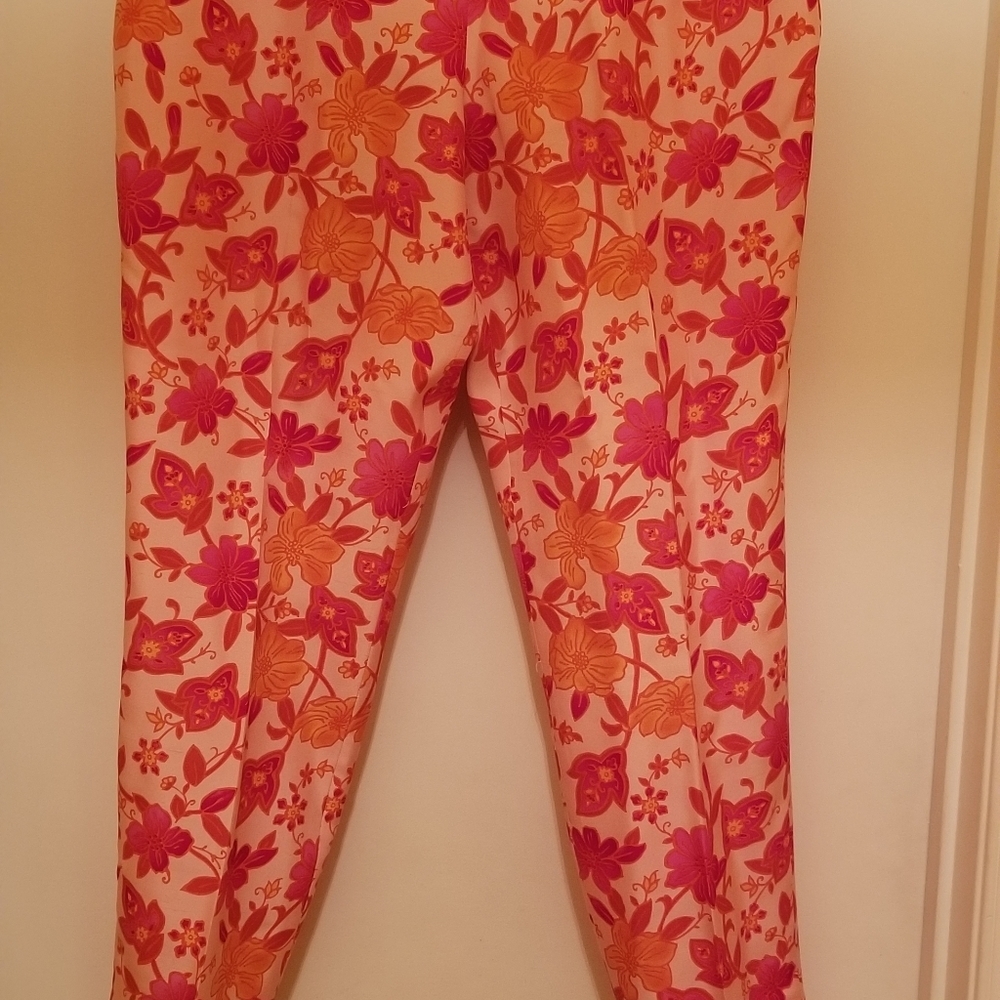 Ann Taylor Silk Floral Timeless Capris Sz 12 NWT